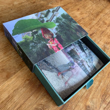 Lenticular postcard boxset